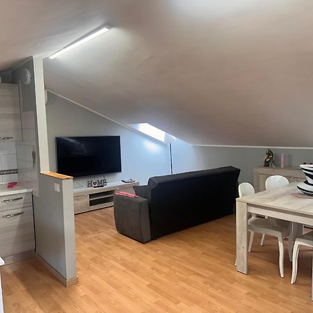 Villa Rosa Appartamento Монтезільвано Екстер'єр фото